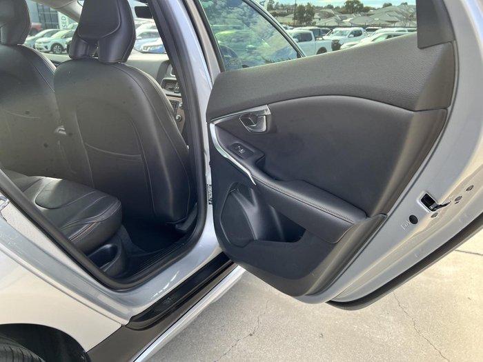 2017 Volvo V40 Cross Country T5 Inscription