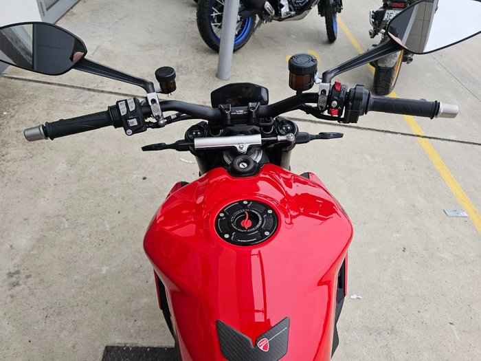 2024 DUCATI STREETFIGHTER V2 Red