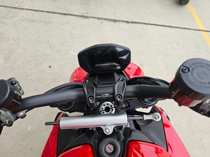 2024 DUCATI STREETFIGHTER V2 Red