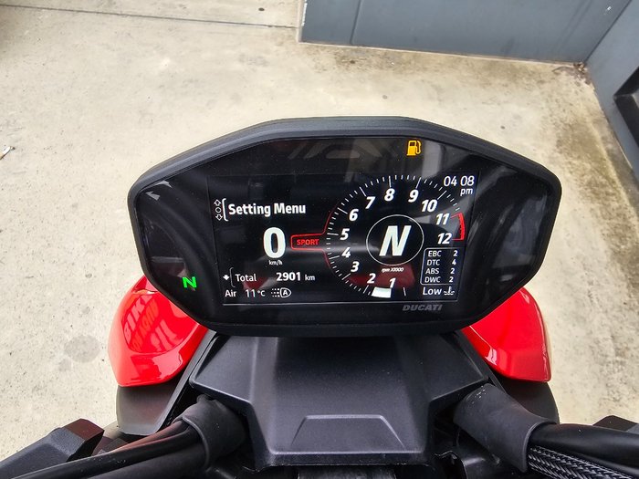 2024 DUCATI STREETFIGHTER V2 Red