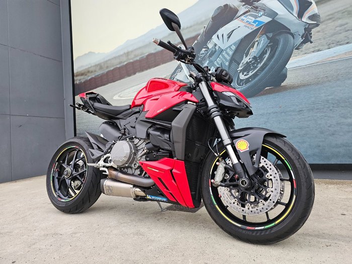 2024 DUCATI STREETFIGHTER V2 Red