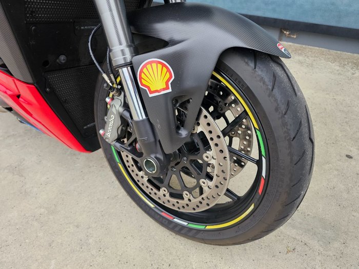 2024 DUCATI STREETFIGHTER V2 Red