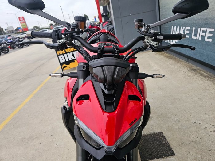 2024 DUCATI STREETFIGHTER V2 Red