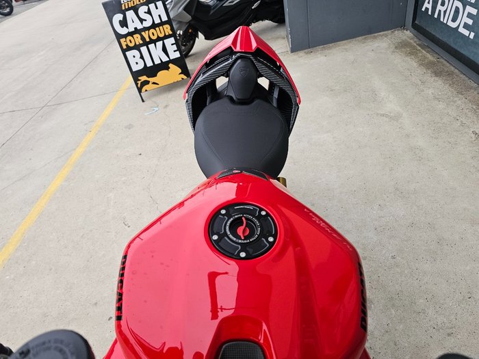 2024 DUCATI STREETFIGHTER V2 Red