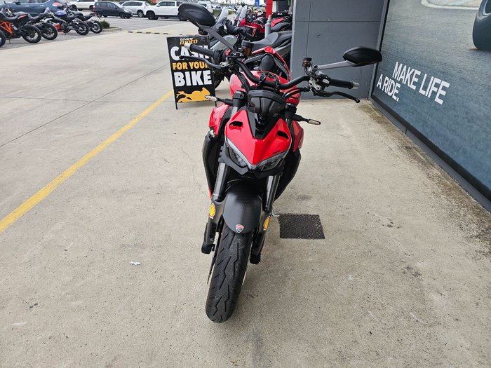 2024 DUCATI STREETFIGHTER V2 Red