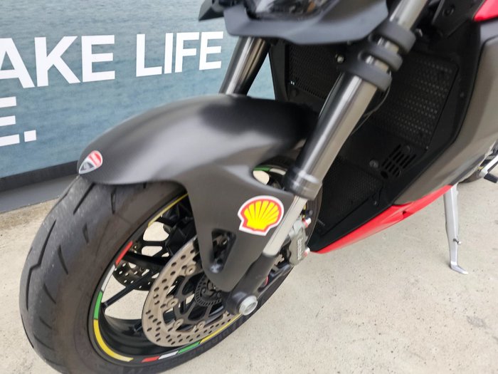 2024 DUCATI STREETFIGHTER V2 Red