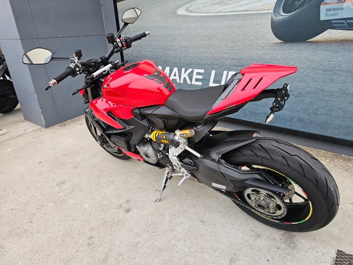 2024 DUCATI STREETFIGHTER V2 Red