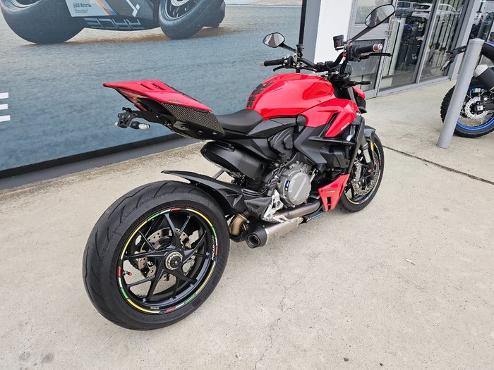 2024 DUCATI STREETFIGHTER V2 Red