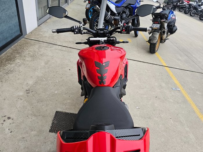 2024 DUCATI STREETFIGHTER V2 Red