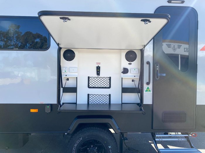 2025 Traveller Destination Track 15 Semi Off Road