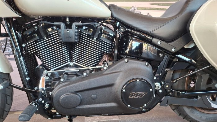 2023 Harley-davidson FXLRST LOW RIDER ST (117) WHITE SAND PEARL