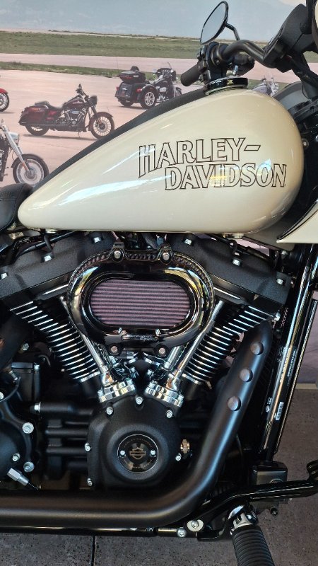 2023 Harley-davidson FXLRST LOW RIDER ST (117) WHITE SAND PEARL