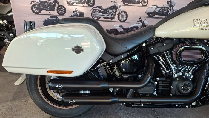 2023 Harley-davidson FXLRST LOW RIDER ST (117) WHITE SAND PEARL