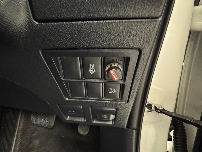 2019 Toyota Hilux Rogue GUN126R 4X4 Dual Range Crystal Pearl