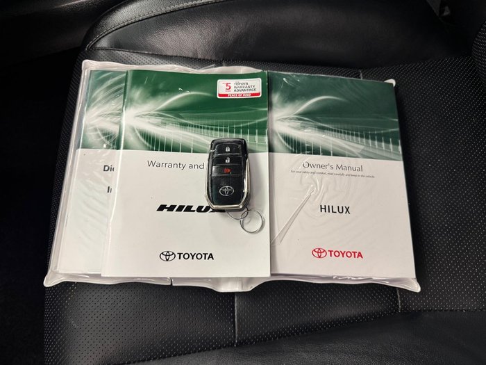 2019 Toyota Hilux Rogue GUN126R 4X4 Dual Range Crystal Pearl