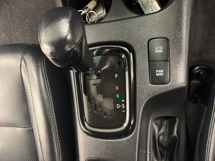2019 Toyota Hilux Rogue GUN126R 4X4 Dual Range Crystal Pearl