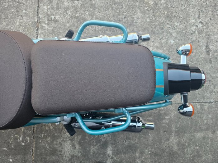2025 Royal Enfield 2025 Royal Enfield 650CC Classic 650 MID Teal Green