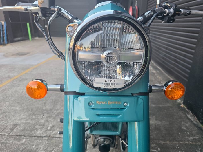 2025 Royal Enfield 2025 Royal Enfield 650CC Classic 650 MID Teal Green