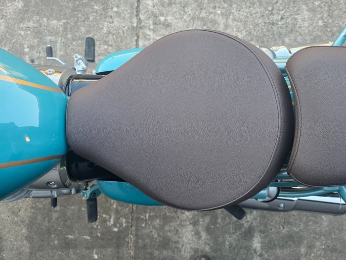 2025 Royal Enfield 2025 Royal Enfield 650CC Classic 650 MID Teal Green