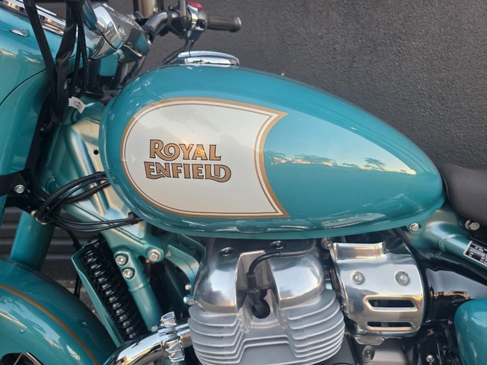 2025 Royal Enfield 2025 Royal Enfield 650CC Classic 650 MID Teal Green