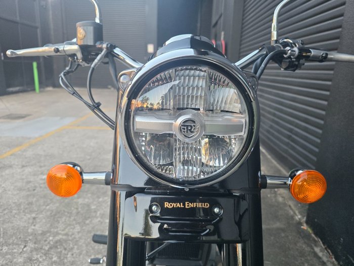 2025 Royal Enfield 2025 Royal Enfield 650CC CLASSIC 650 PREMIUM BLACK