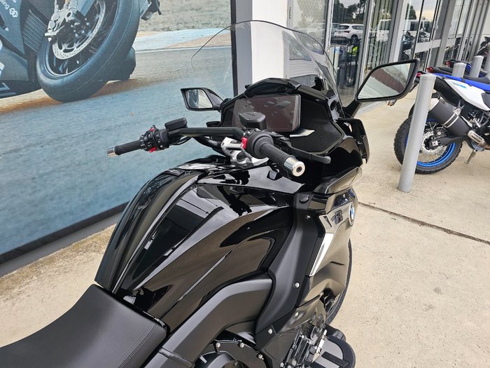 2025 BMW Motorrad K 1600 B Black
