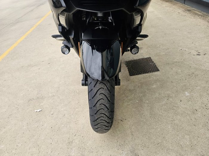 2025 BMW Motorrad K 1600 B Black