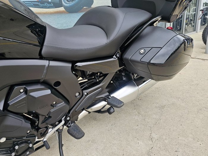 2025 BMW Motorrad K 1600 B Black