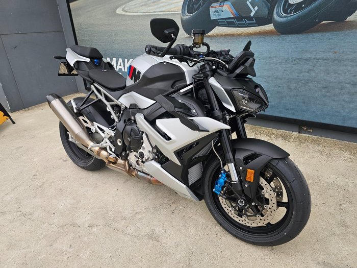 2025 BMW Motorrad M 1000 R White