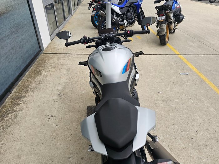 2025 BMW Motorrad M 1000 R White