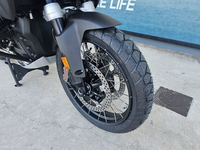 2025 BMW Motorrad R 1300 GS ADVENTURE TRIPLE BLK Black