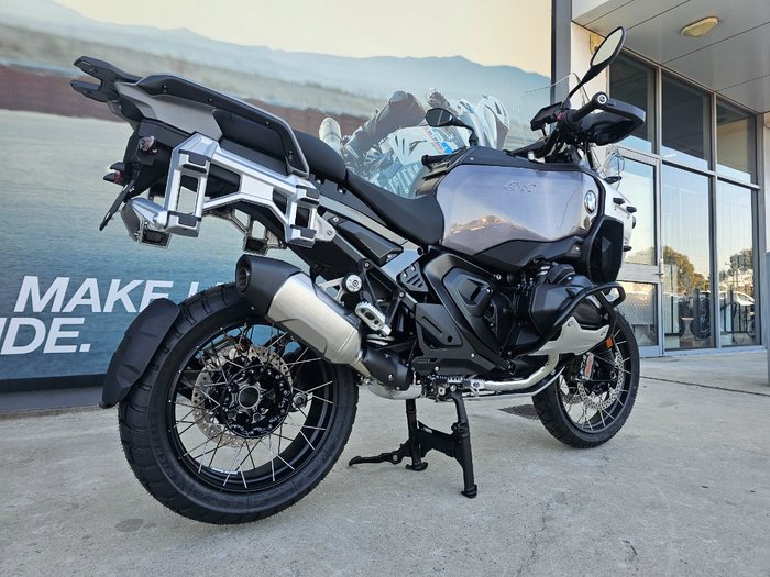 2025 BMW Motorrad R 1300 GS ADVENTURE TRIPLE BLK Black