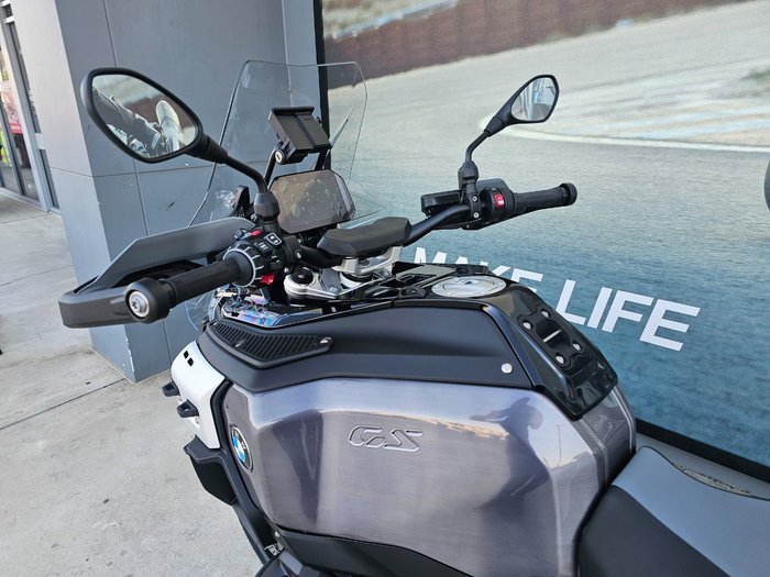 2025 BMW Motorrad R 1300 GS ADVENTURE TRIPLE BLK Black