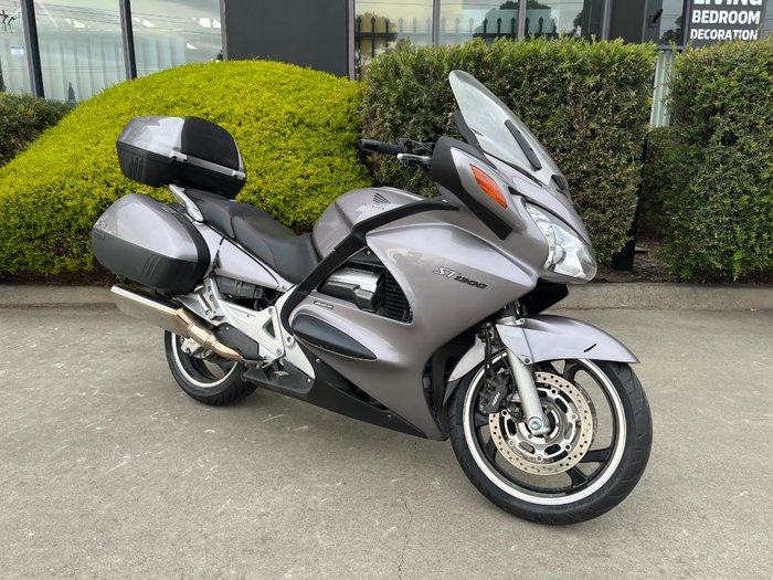 2003 Honda ST1300A
