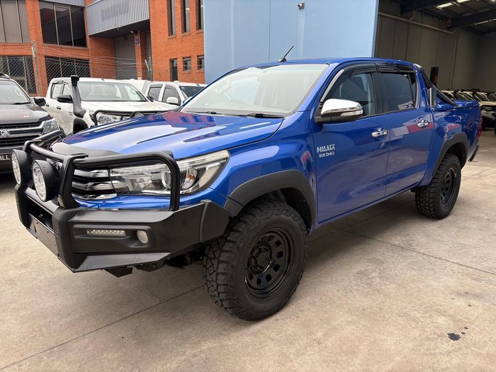 2015 Toyota Hilux SR5