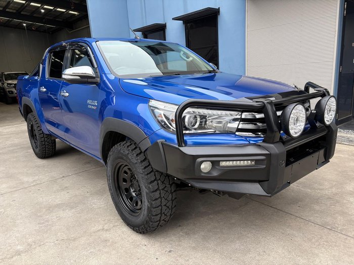2015 Toyota Hilux SR5