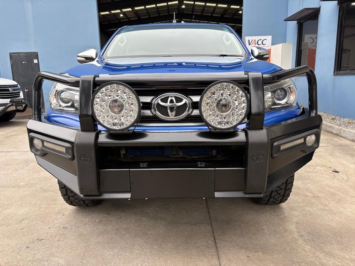 2015 Toyota Hilux SR5