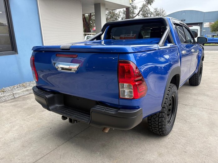 2015 Toyota Hilux SR5