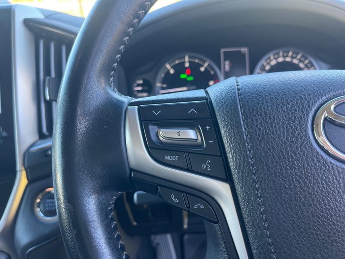 2019 Toyota Landcruiser VX