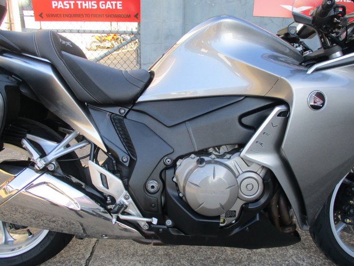 2010 Honda VFR1200F SILVER