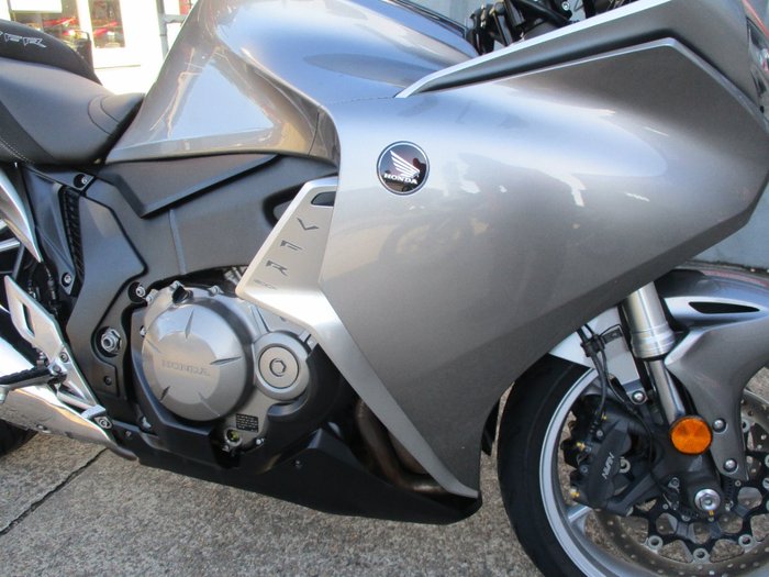 2010 Honda VFR1200F SILVER