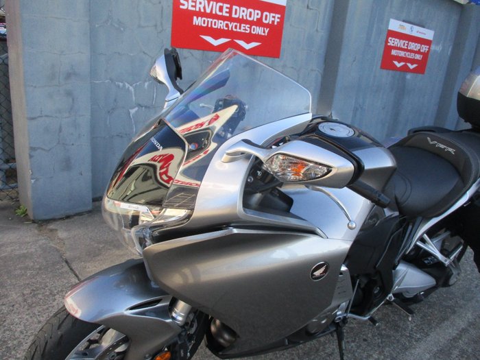2010 Honda VFR1200F SILVER