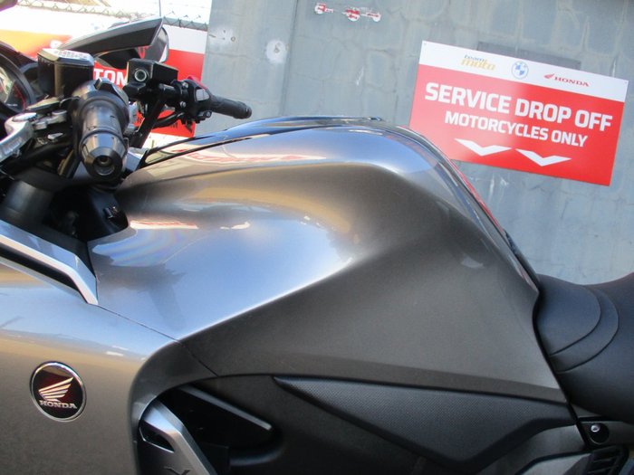 2010 Honda VFR1200F SILVER