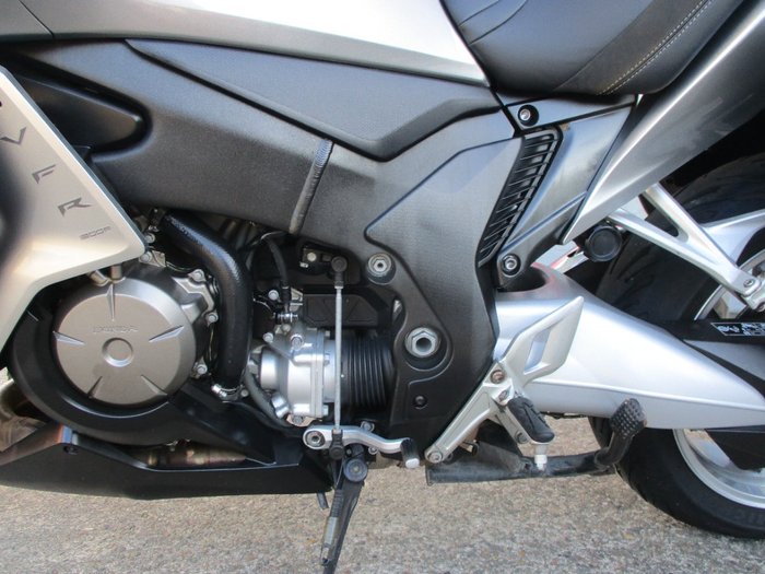 2010 Honda VFR1200F SILVER