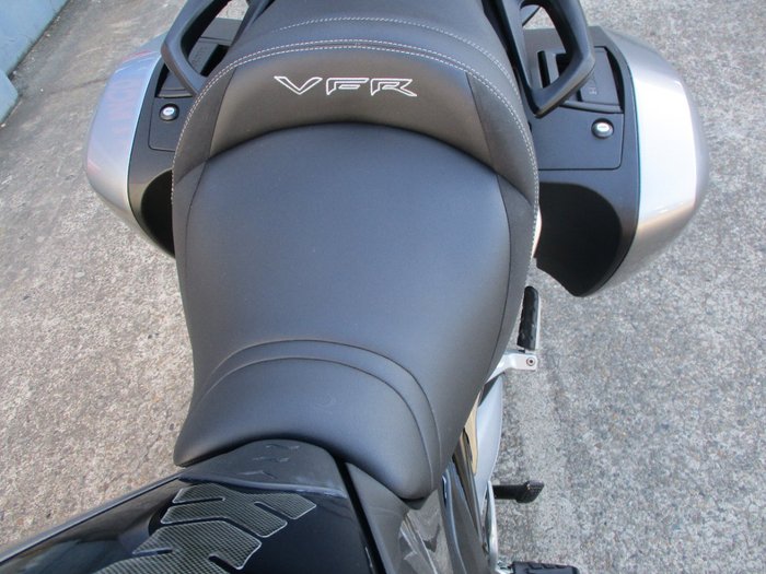 2010 Honda VFR1200F SILVER