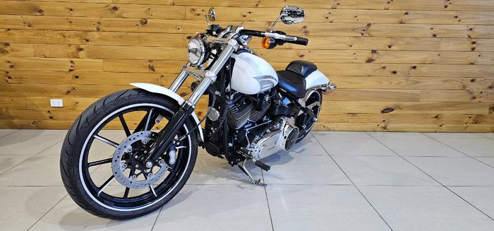 2016 Harley-davidson FXSB SOFTAIL BREAKOUT White