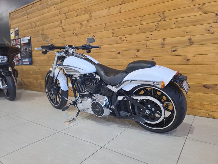 2016 HARLEY-DAVIDSON FXSB SOFTAIL BREAKOUT