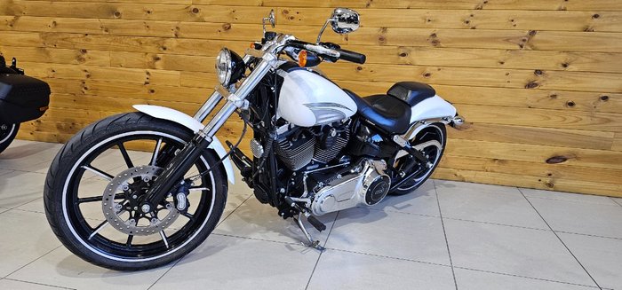 2016 Harley-davidson FXSB SOFTAIL BREAKOUT White