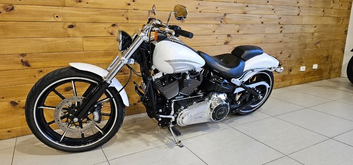 2016 Harley-davidson FXSB SOFTAIL BREAKOUT White
