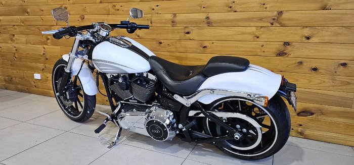 2016 Harley-davidson FXSB SOFTAIL BREAKOUT White